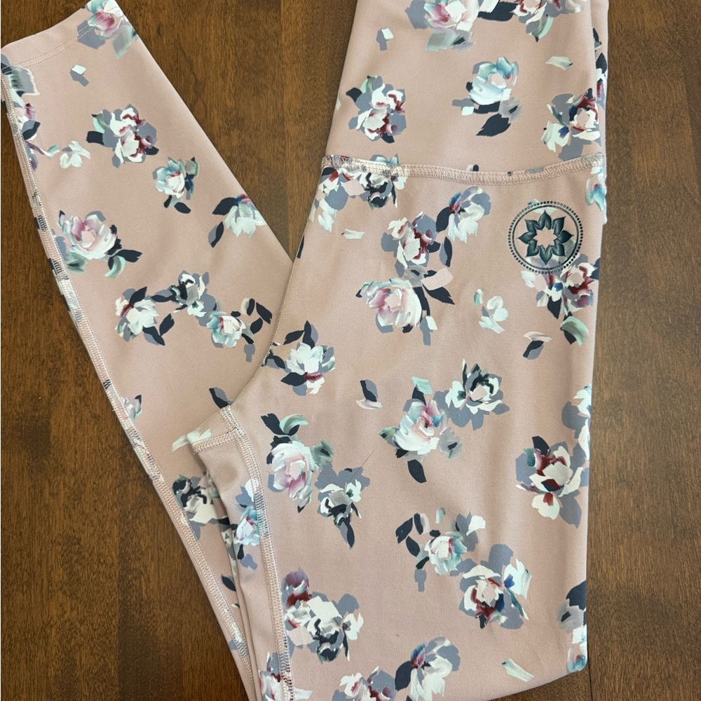 Floral Patterned Beyond Yoga leggings